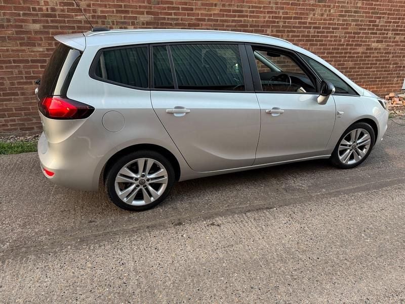 Used Vauxhall Zafira SRi 2016 Silver MPV