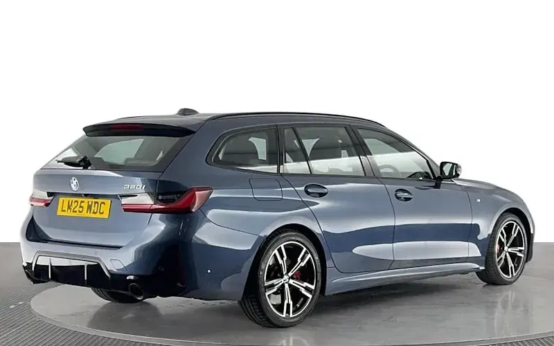 Used BMW 320 M Sport 184 HP (135 kW) 2025 Blue Estate