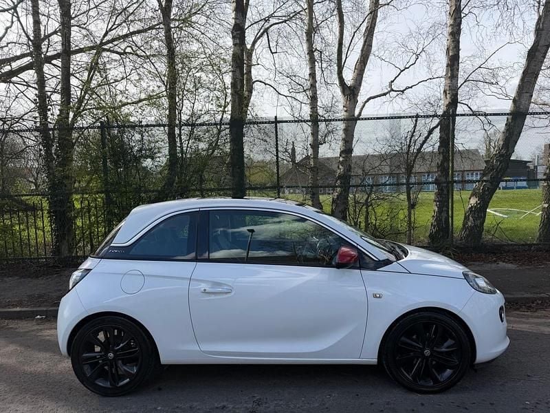 Used Vauxhall Adam Glam 87 HP (63 kW) 2014 White Hatchback