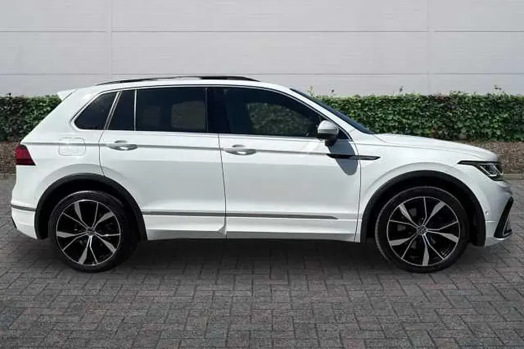 Used VW Tiguan R-line 190 HP (139 kW) 2023 White SUV