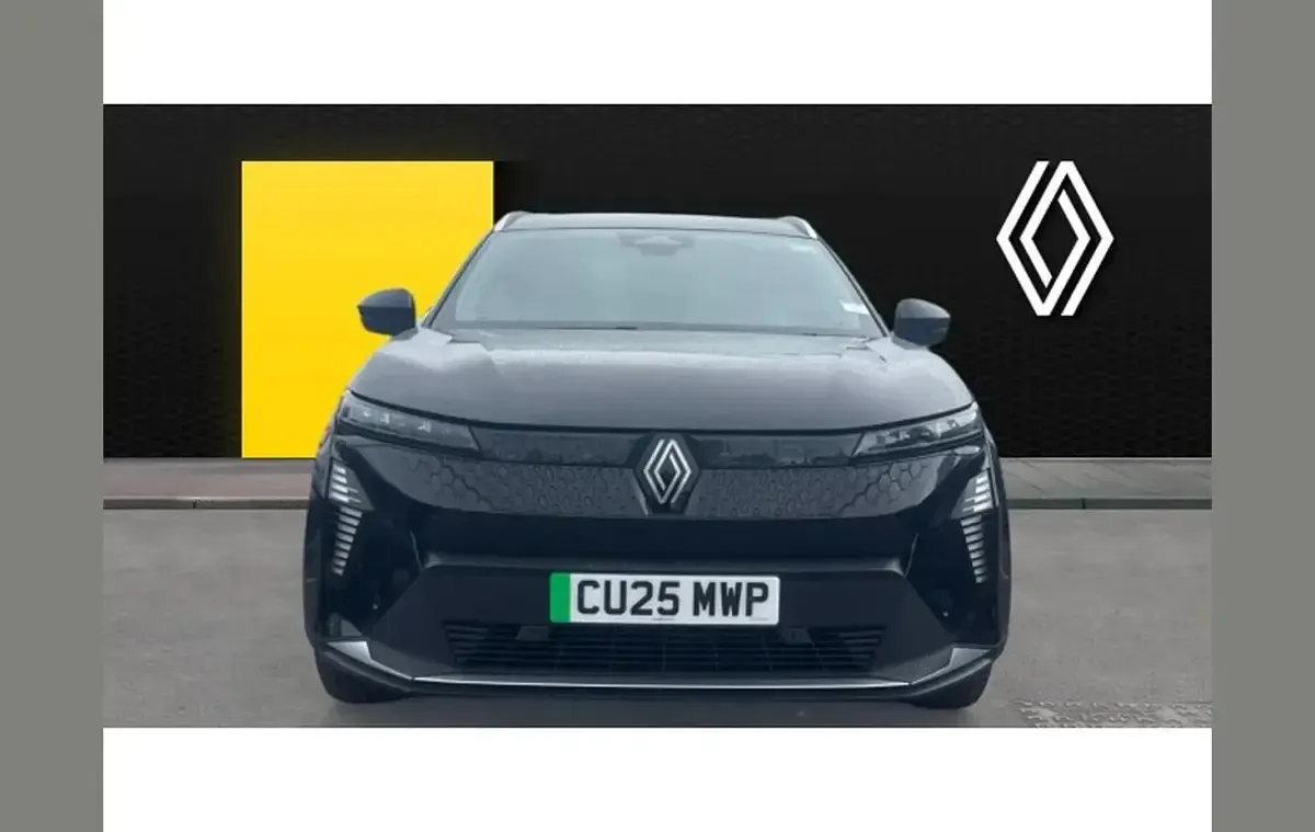 Begagnad Renault Scenic E-Tech Iconic 160 kW (218 HK) 2025 Svart SUV