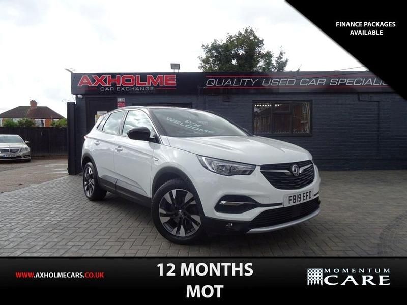 White Used 2019 Vauxhall Grandland X Sport SUV | £9,495 (Fair price) - Image 1/4