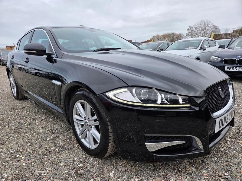 Begagnad Jaguar XF Luxury 2012 Svart Sedan