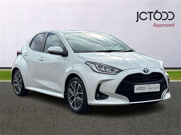 Used 2022 Toyota Yaris Hatchback | £17,408 (Fair price) - Image 1/4
