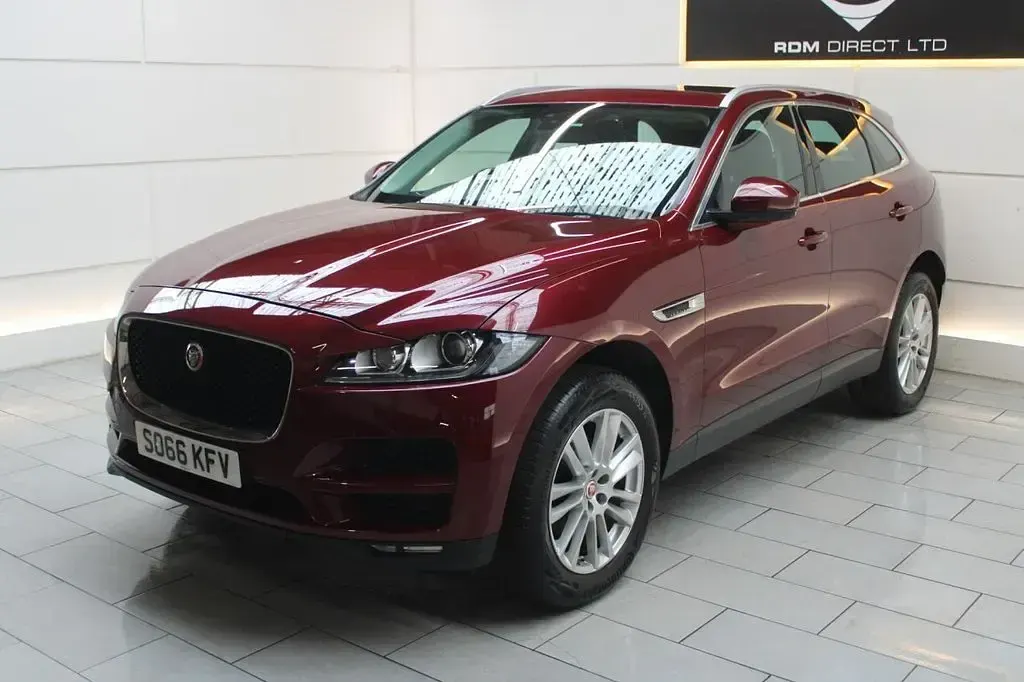 Used Jaguar F-Pace Portfolio 180 HP (132 kW) 2016 Red SUV