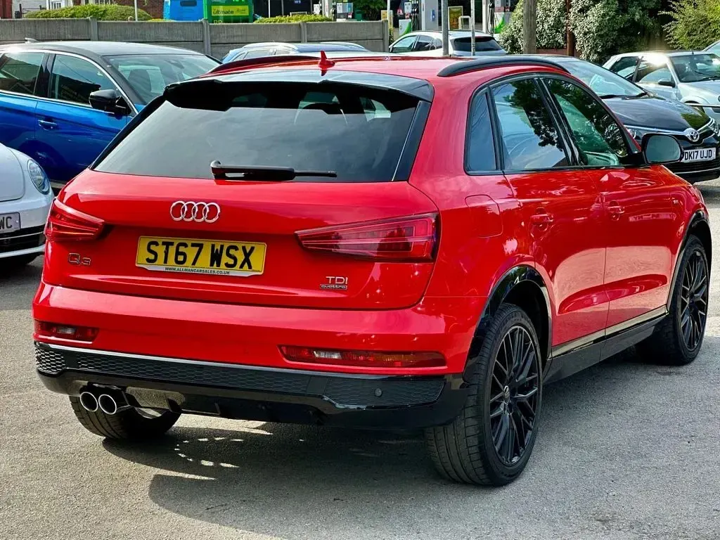 Used Audi Q3 Black Edition 184 HP (135 kW) 2018 Red SUV
