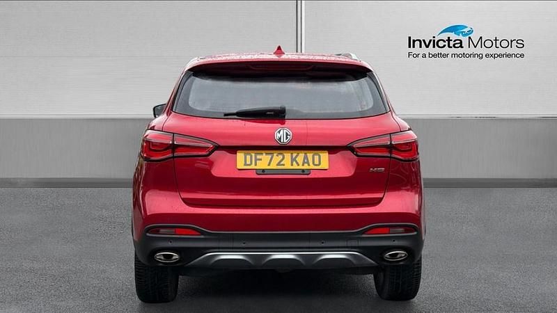 Used MG HS Excite 162 HP (119 kW) 2023 Red SUV