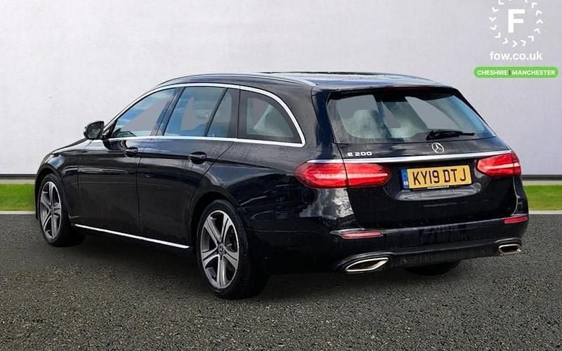Used Mercedes E200 Active 184 HP (135 kW) 2019 Black Estate