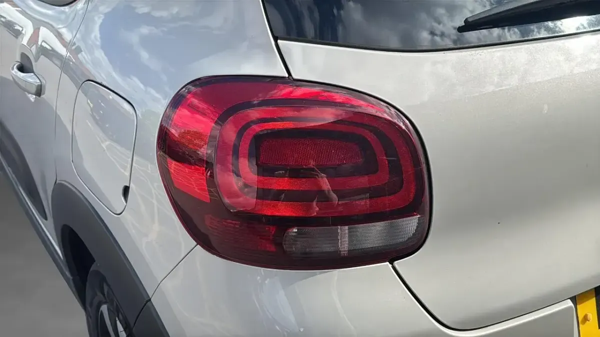 Używany Citroën C3 PureTech 82 KM (60 kW) 2023 Hatchback