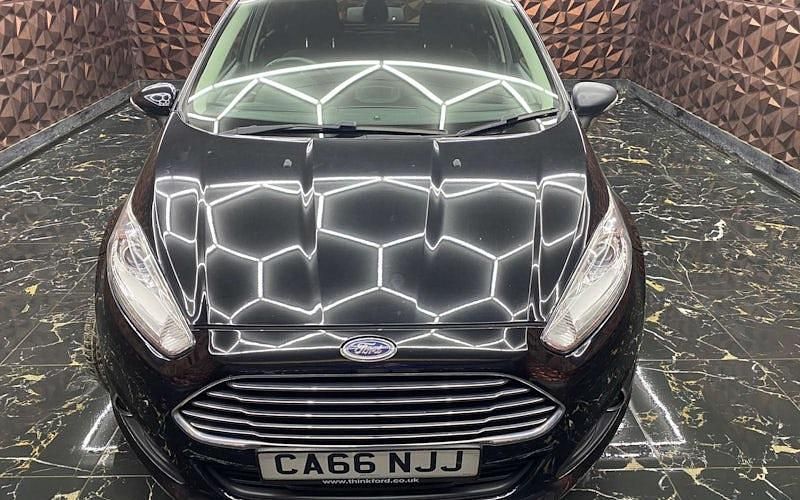 Used Ford Fiesta Titanium 101 HP (74 kW) 2017 Black Hatchback