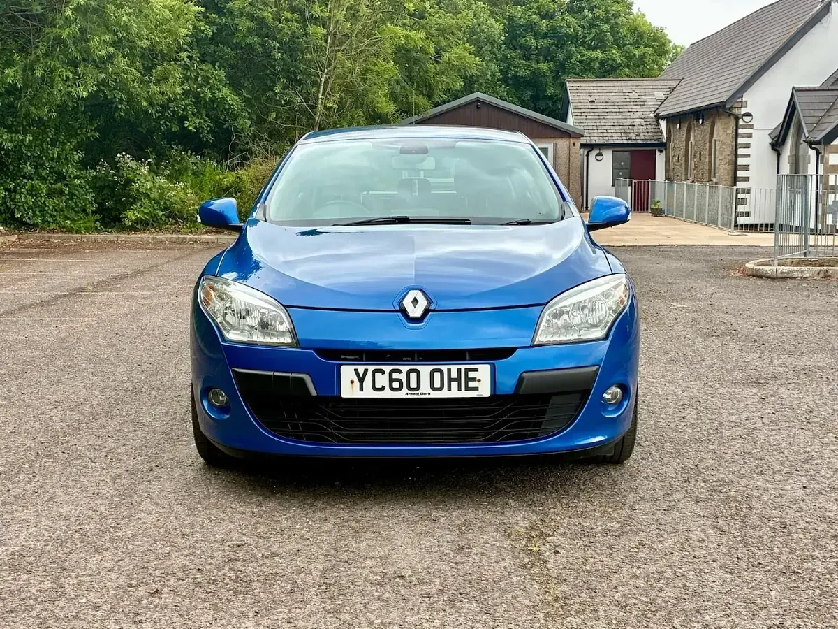 Used Renault Mégane III Dynamique 110 HP (80 kW) 2010 Blue Hatchback