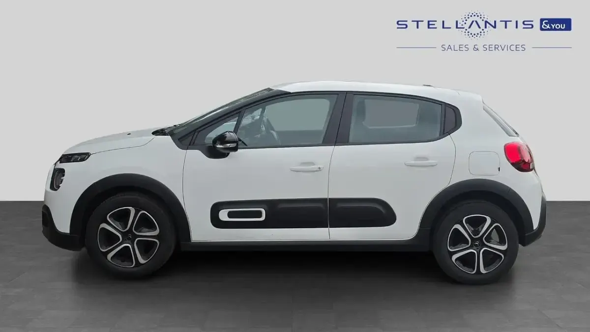 Used Citroën C3 PureTech 82 HP (60 kW) 2022 White Hatchback