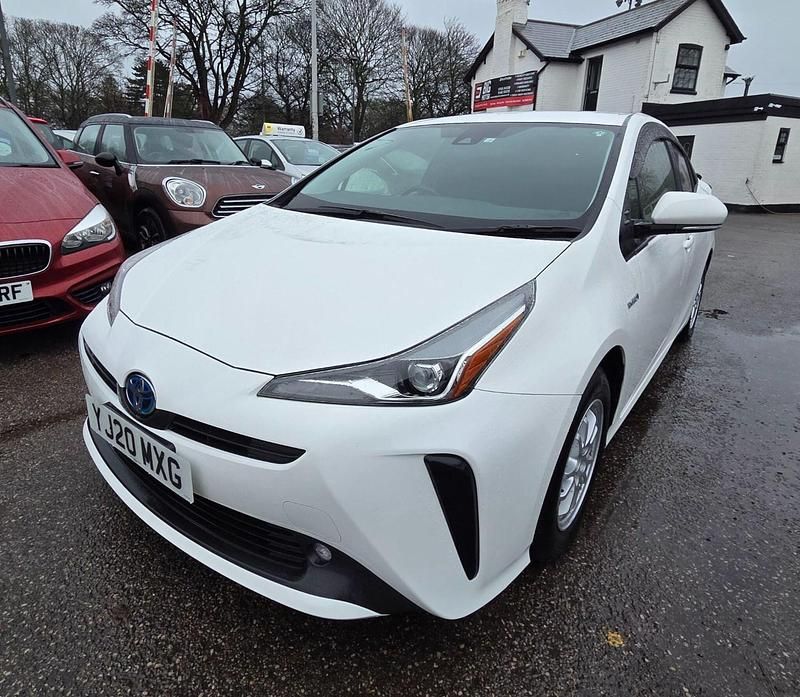 Used Toyota Prius Active 2025 White
