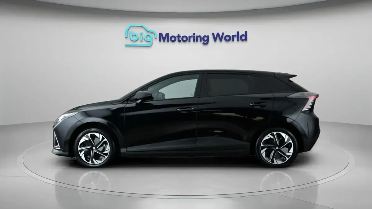 Used MG MG4 EV Trophy 319 kW (435 HP) 2023 Black Hatchback