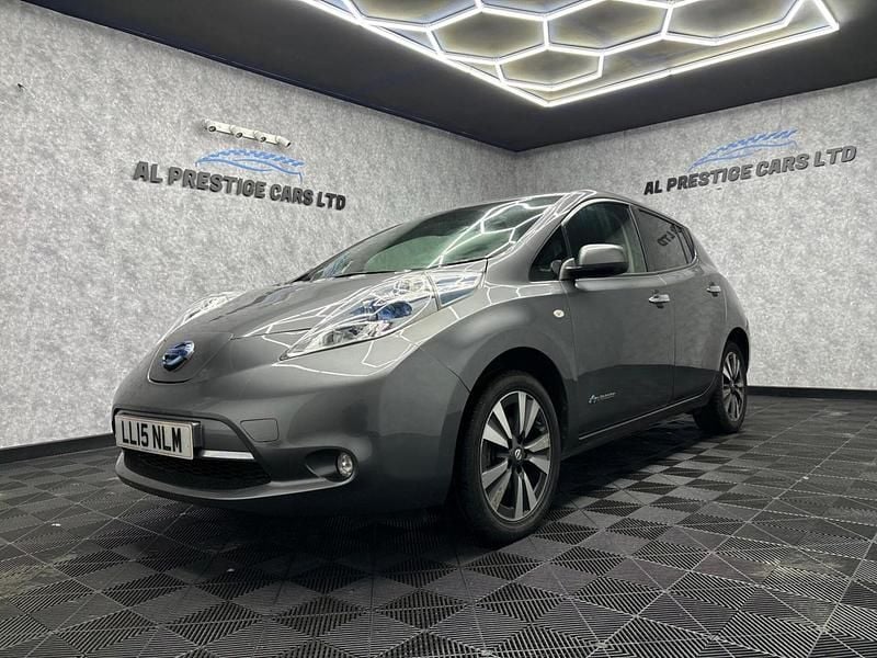 Used Nissan Leaf Tekna 80 kW (109 HP) 2015 Grey Hatchback