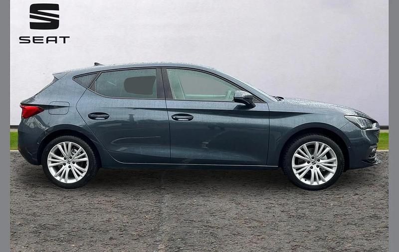New Seat Leon SE Dynamic 114 HP (83 kW) 2025 Grey Hatchback