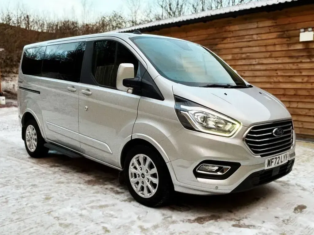 Used Ford Tourneo Titanium 130 HP (95 kW) 2022 Silver MPV