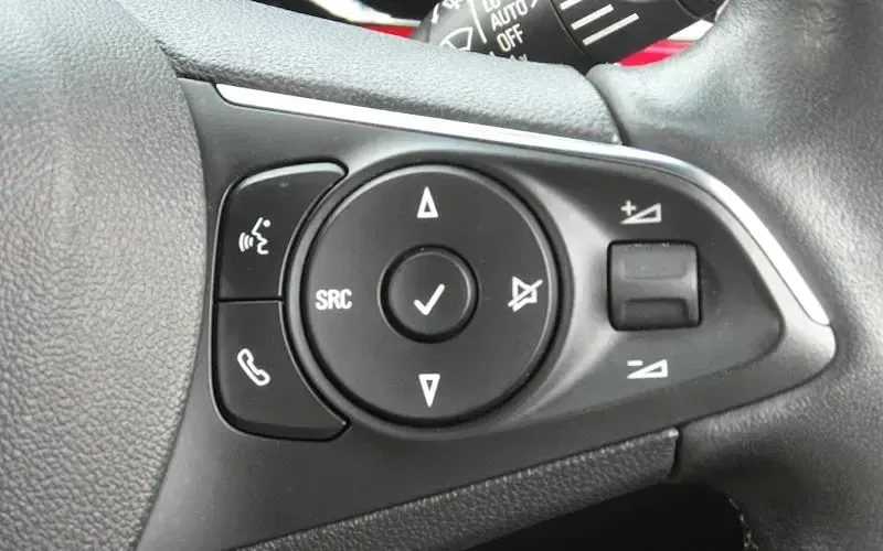 Used Vauxhall Mokka SRi 131 HP (96 kW) 2022 Red SUV