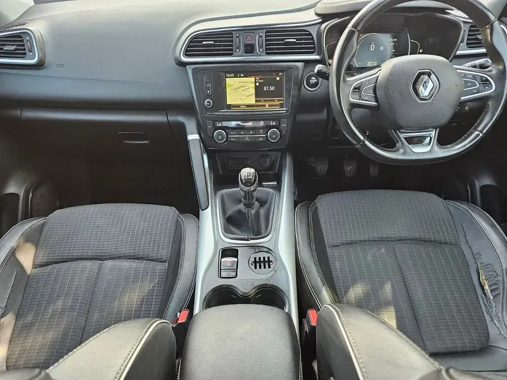 Used Renault Kadjar Signature 130 HP (95 kW) 2016 Black SUV