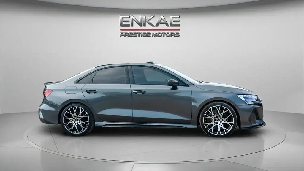 Begagnad Audi RS3 Comfort 400 HK (294 kW) 2025 Grå Sedan