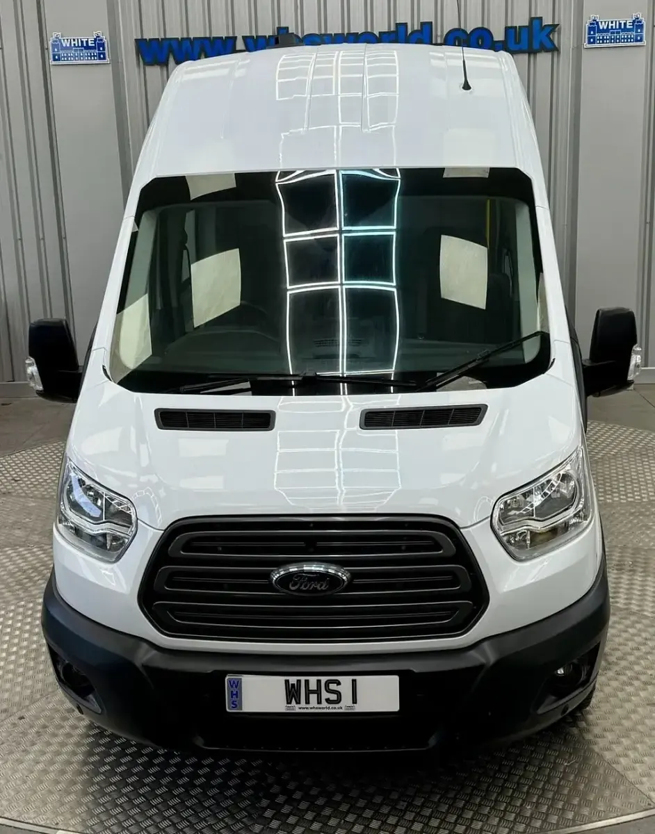 Second-hand Ford Transit 130 CP (95 kW) 2018 Alb Van