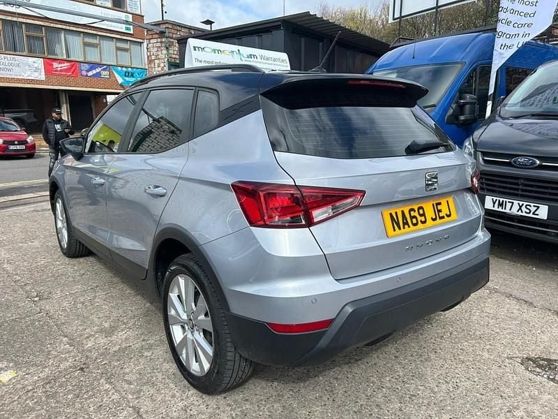 Used Seat Arona SE Technology 115 HP (84 kW) 2019 Silver SUV