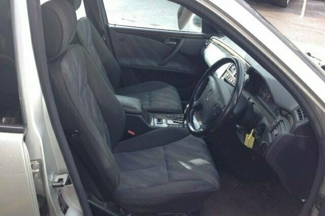 Usado Mercedes E240 Avantgarde 2000 Carrinha