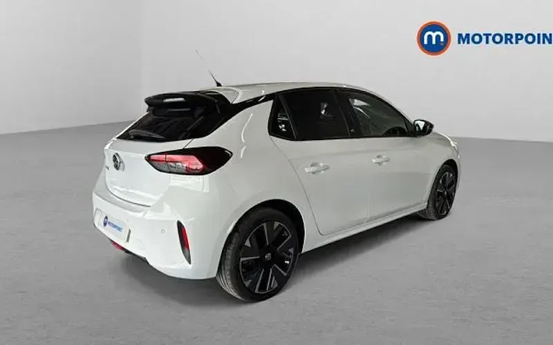 Used Vauxhall Corsa-e 100 kW (136 HP) 2023 White Hatchback