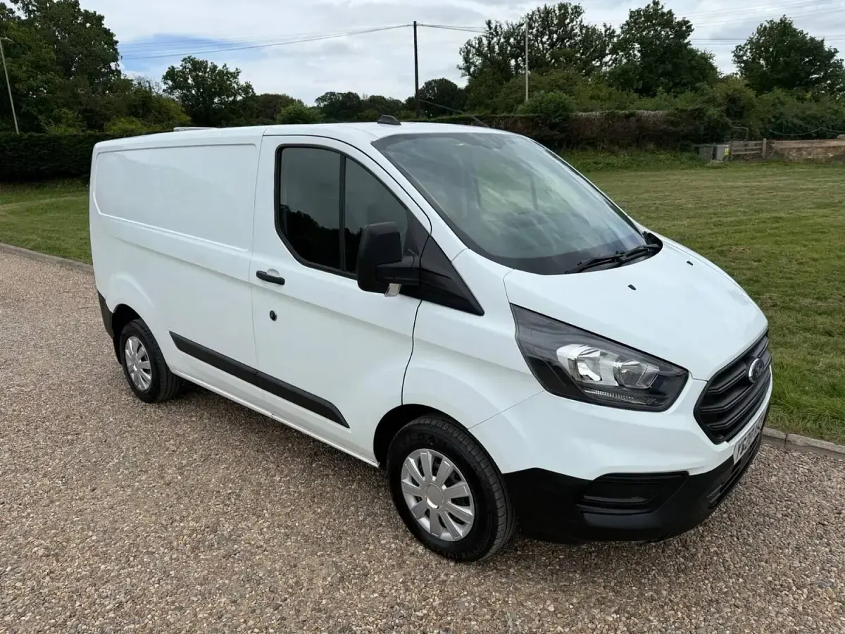 Used Ford Transit Custom 105 HP (77 kW) 2020 White Van