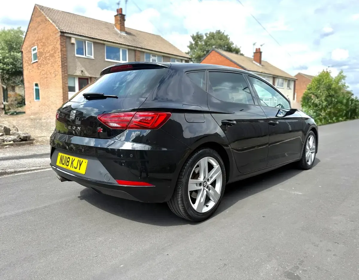 Used Seat Leon FR 184 HP (135 kW) 2018 Black Hatchback