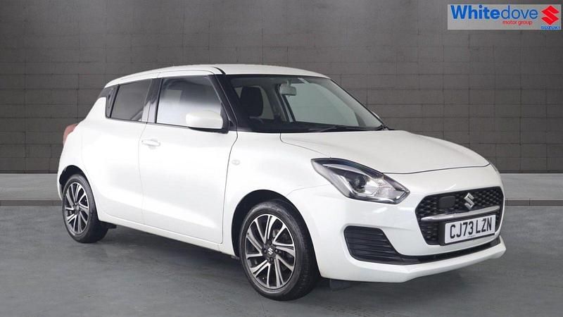 Used 2024 Suzuki Swift SZ-L Hatchback | £12,795 (Fair price) - Image 1/4