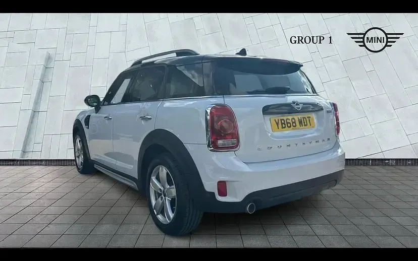 Used Mini Cooper Countryman Classic 134 HP (98 kW) 2018 White SUV
