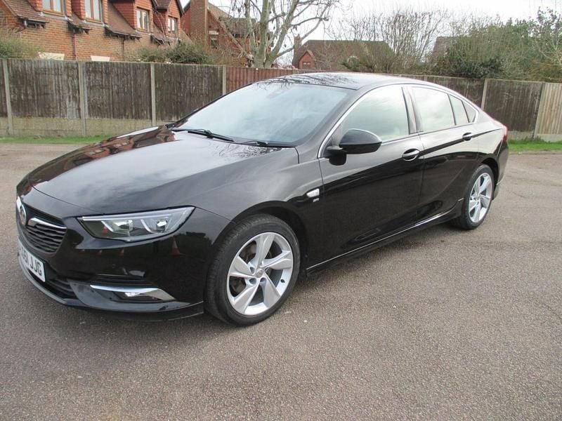 Second-hand Vauxhall Insignia SRi 170 CP (125 kW) 2019 Negru Hatchback