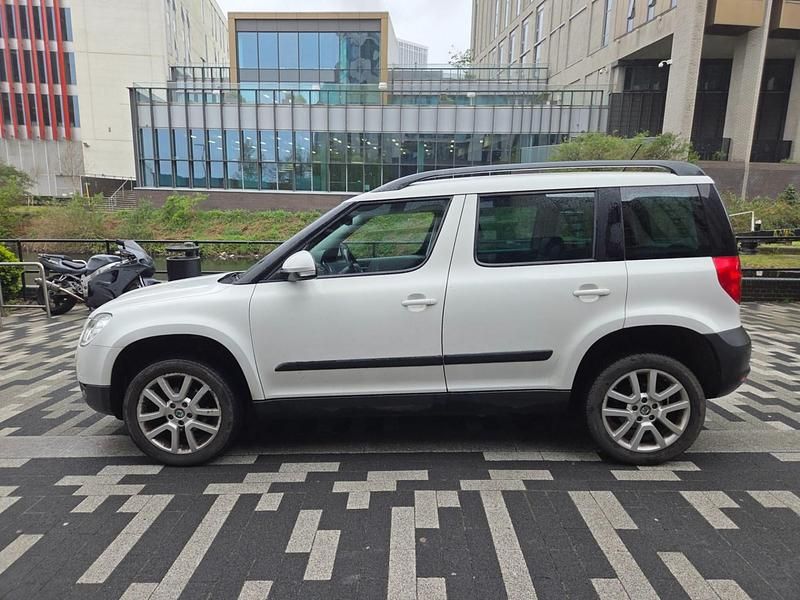 Used Skoda Yeti Elegance 140 HP (102 kW) 2012 White SUV