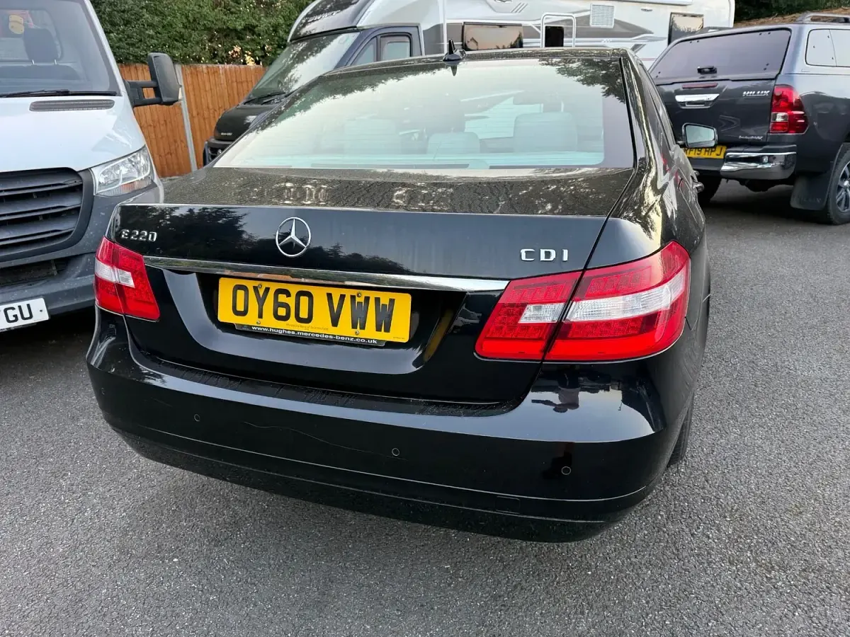 Used Mercedes E220 SE 2010 Black Sedan