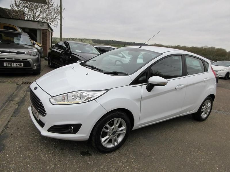 Used Ford Fiesta Zetec 2016 White Hatchback
