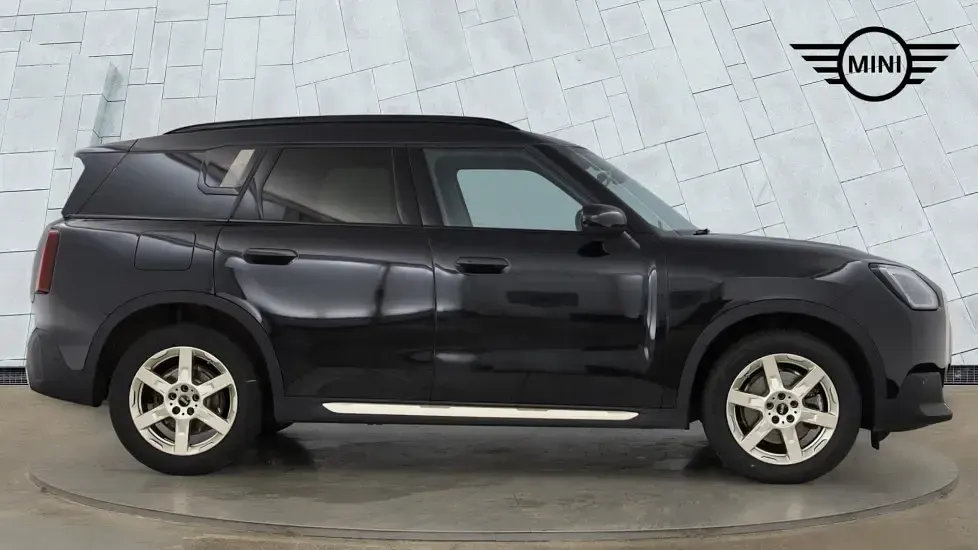Used Mini Countryman 168 HP (123 kW) 2024 Black SUV