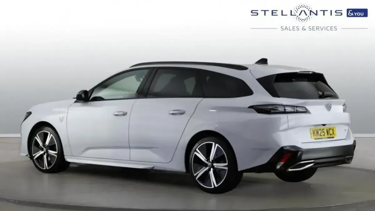 Used Peugeot 308 SW GT 134 HP (98 kW) 2025 White Estate