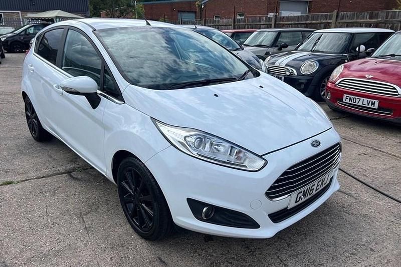 White Used 2016 Ford Fiesta Titanium Hatchback | £3,995 (Fair price) - Image 1/1