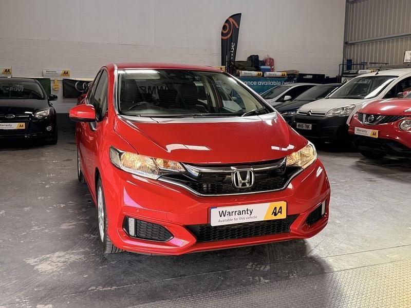 Used Honda Jazz SE 102 HP (75 kW) 2018 Red Hatchback