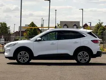 Used Ford Kuga Titanium 150 HP (110 kW) 2021 White SUV