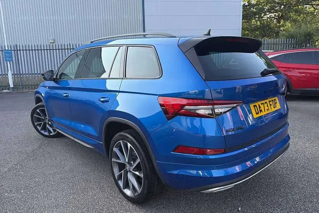Used Skoda Kodiaq SportLine 150 HP (110 kW) 2023 Race blue metallic SUV