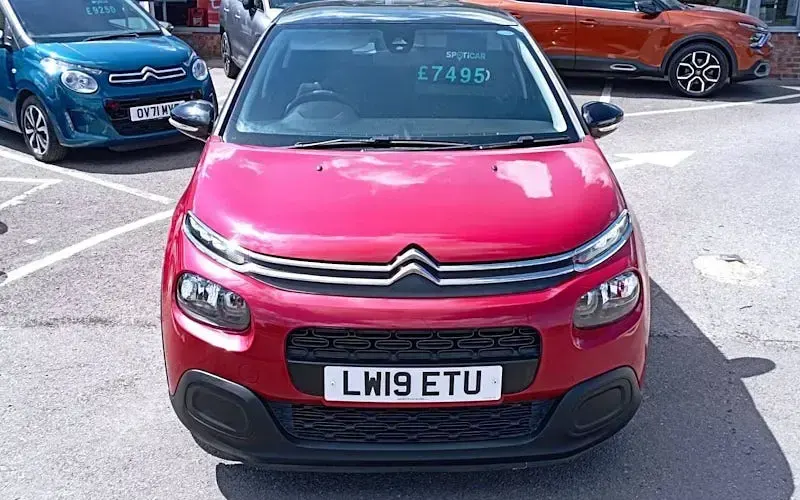 Used Citroën C3 Feel 82 HP (60 kW) 2019 Red Hatchback