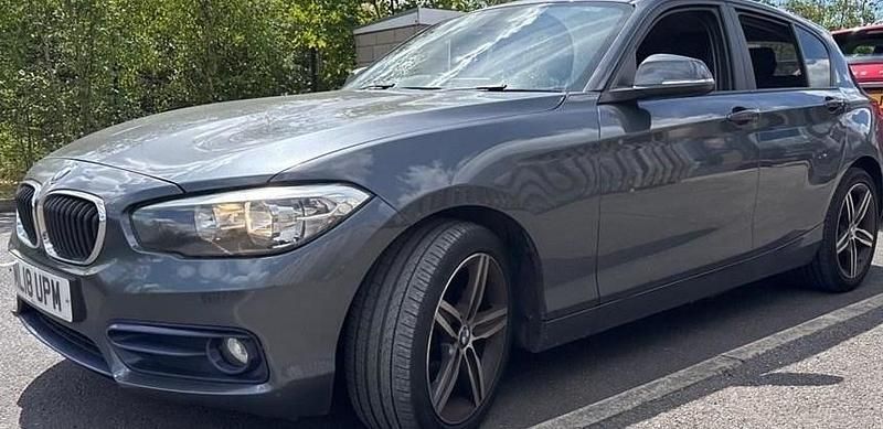 Używany BMW 118 Sport Line 2018 Szary Hatchback