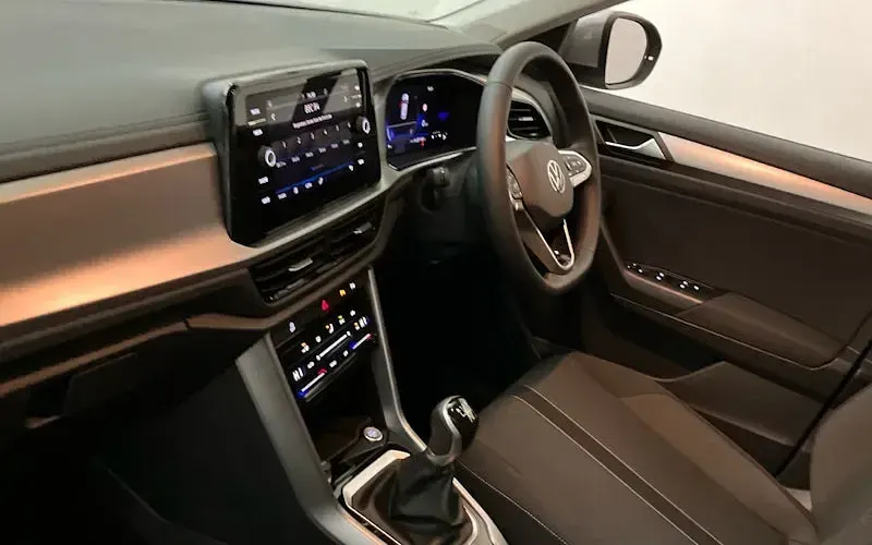 Begagnad VW T-Roc Match 150 HK (110 kW) 2025 SUV