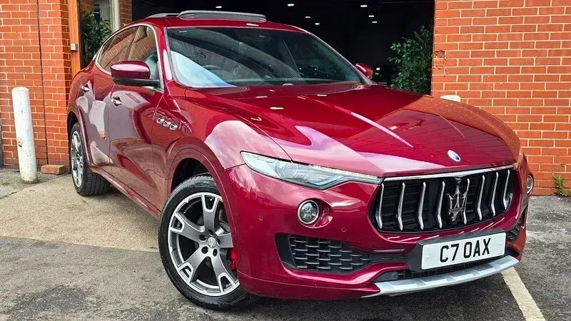 Used Maserati Levante 275 HP (202 kW) 2017 Red SUV