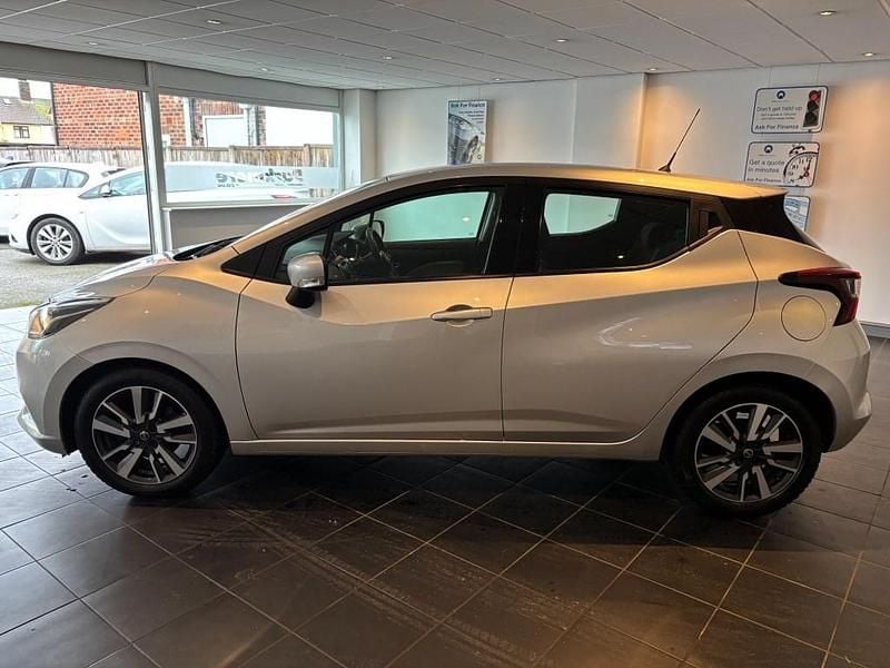Second-hand Nissan Micra Acenta 2017 Argintiu Hatchback