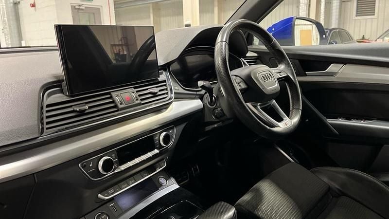 Used Audi Q5 S-Line 265 HP (194 kW) 2022 Blue SUV
