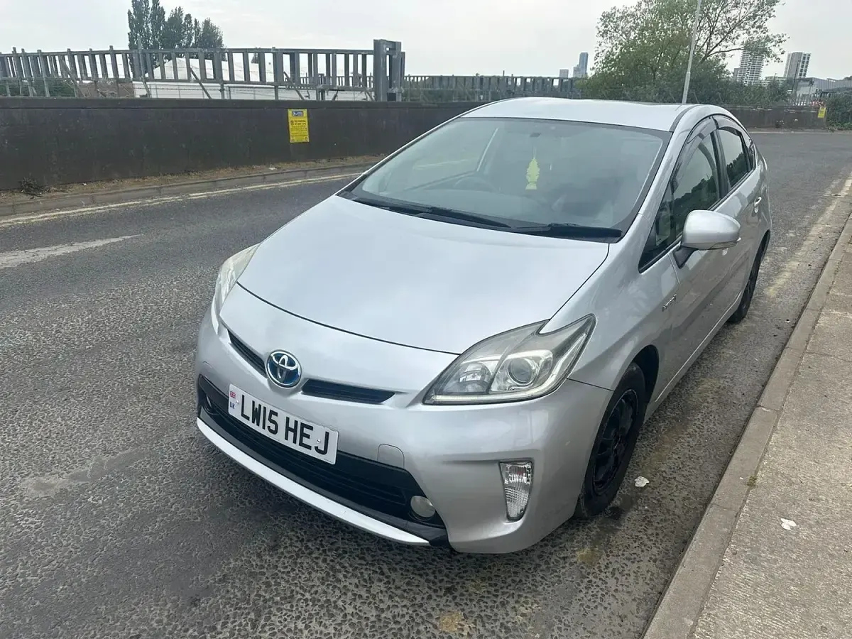 Used Toyota Prius 2015 Silver Hatchback