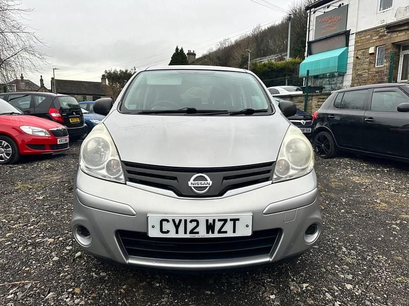Used Nissan Note 90 HP (66 kW) 2012 Silver Hatchback